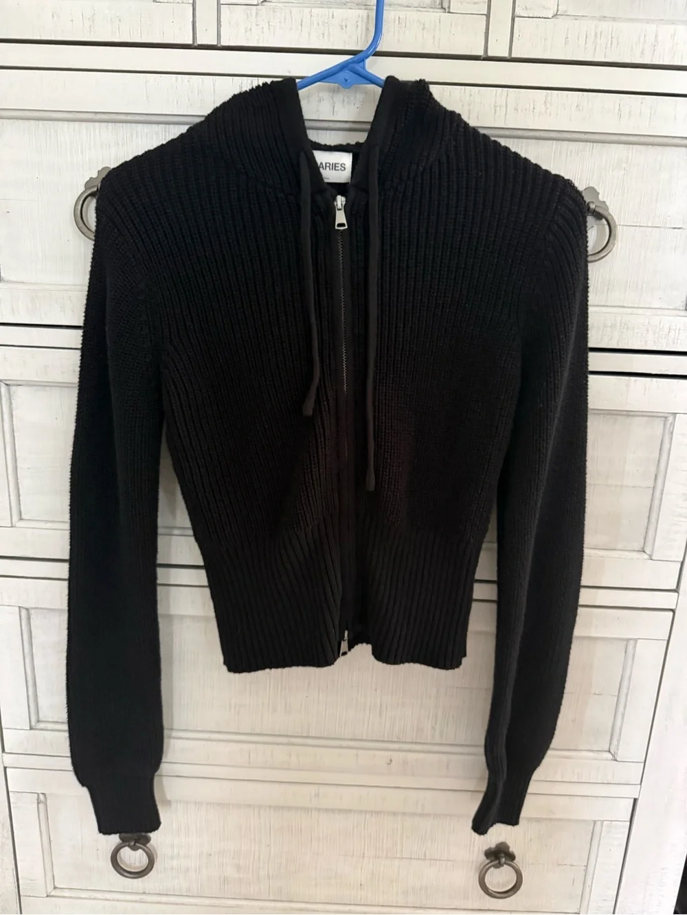 M/L black knit jacket $5.00